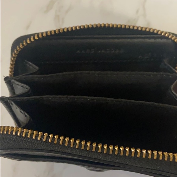 Marc Jacobs Empire City Leather Zip Wallet - Picture 8 of 9